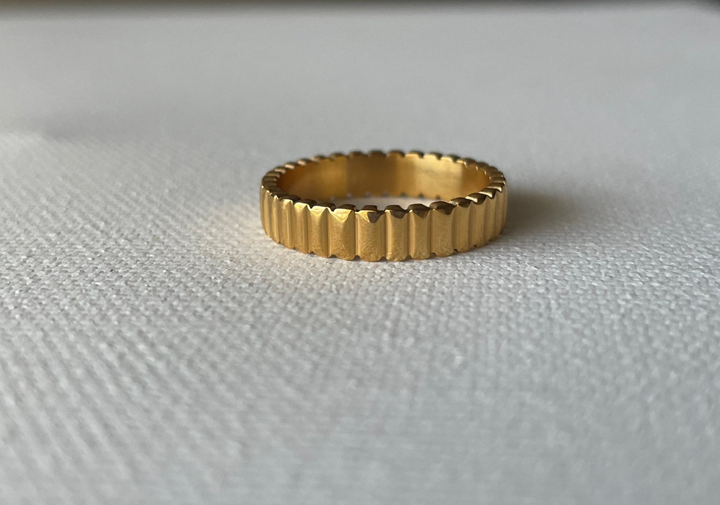 Charlotte Band Ring