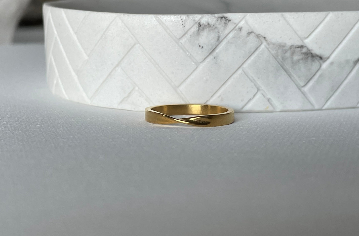 Gold Twisting Ring